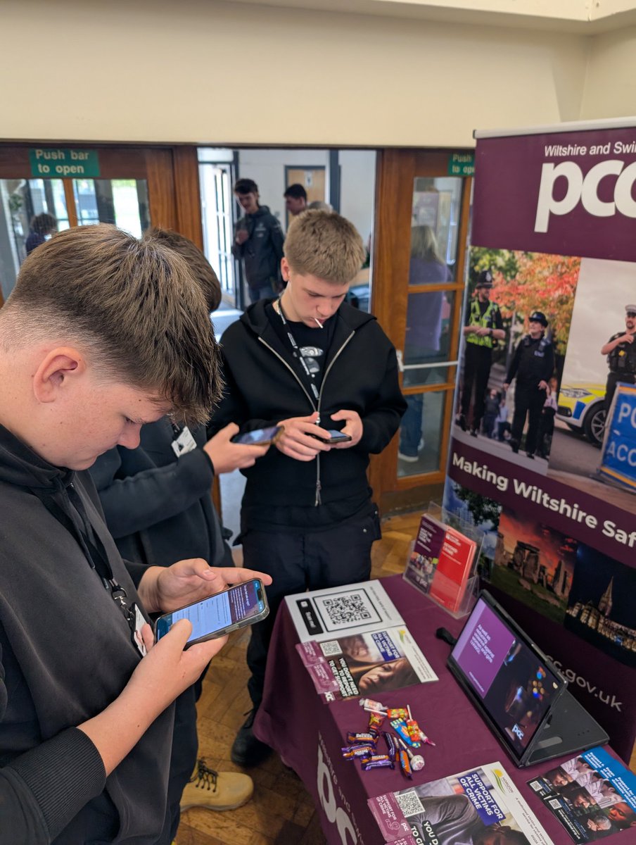 It's easy to moan about young people constantly being on their phones, but last week we visited the <a href="/WiltsColl/">Wiltshire College & University Centre</a> Freshers Fairs in #Salisbury, #Chippenham, #Trowbridge and #Lackham, where we talked about how safe they felt in public spaces in #Wiltshire.

We asked them to take part