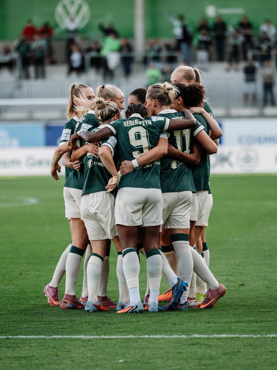 VfLWolfsburg_PT's tweet photo. Pela 2ª rodada da Google Pixel Frauen-Bundesliga 2025/26, as nossas Lobas derrotaram o Carl Zeiss Jena por 3 a 1. 🐺💚
⚽️ Janina #Minge
⚽️ Cora #Zicai
⚽️ Lineth #Beerensteyn
🟢⚪️ #VfLWolfsburg https://t.co/eYz2XzzXRa
