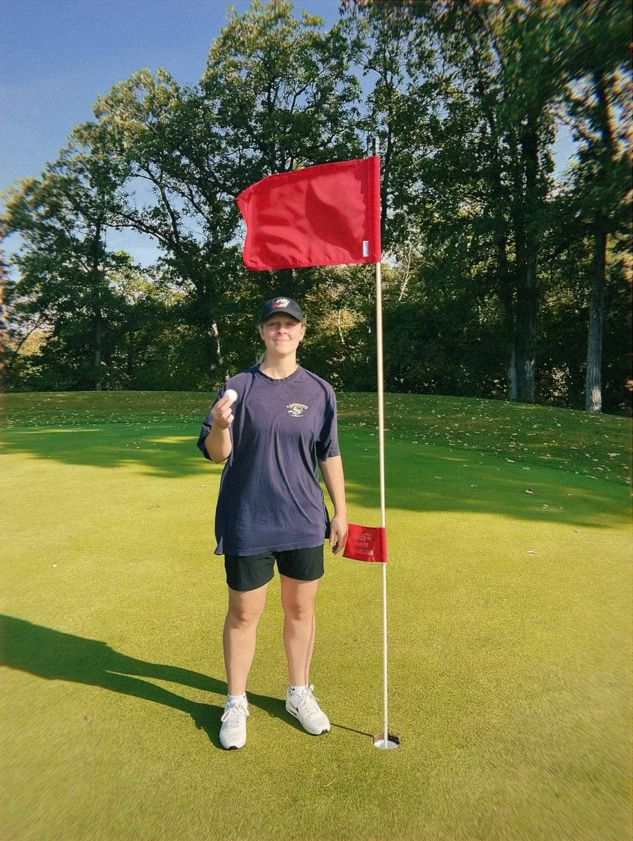 wags5now's tweet image. “I just chipped in for Eagle from 50 yards out on a par 4”

⛳️  We still think she needs to start playing on the circuit 🤪. #HappyWagner #softballswing #enjoythelittlethings @AdieWagner #sandhillgolfcourse #FertileMN  #shesaballer🏀
