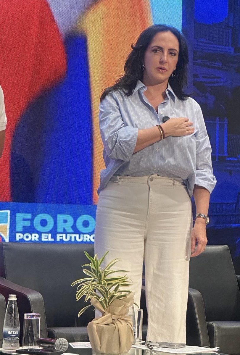 La imagen de un mejor futuro para Colombia: coherente, firme en sus causas y honesta en el proceder: ⁦<a href="/MariaFdaCabal/">María Fernanda Cabal</a>⁩

#LasCosasComoSon.