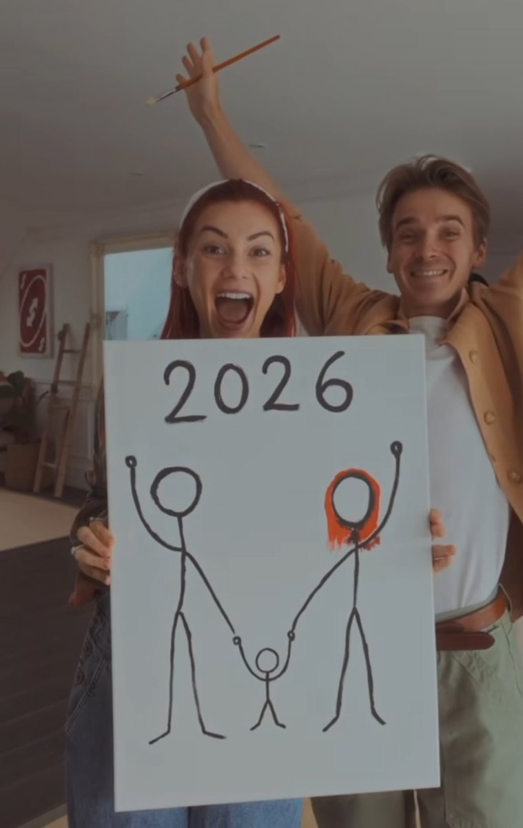 superTV247's tweet photo. JOE AND DIANNE ARE HAVING A BABY!! 😭 #Strictly https://t.co/yPJCdT9RFf