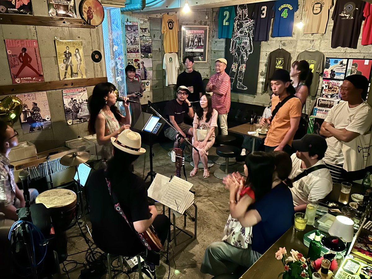 DaMemphis's tweet photo. New Leaves feat. freecubeð¥
ããããçŽ æŽãããããŒãã£ãŒã§ããïŒ
freecubeã®æé«ã®LIVEâš
ãããŠæ²¢å±±ã®ã客ããŸã
æãããé¡ã沢山èŠããŠãç¶ã¡ããã¯å¹žãã ã£ãð
momoã¡ããããŸãVol.3ããããããâŒïž
#ã¡ã³ãã£ã¹å
åŒã
#äžåæ²¢
#newleaves
#freecube
#dj
#ã¿ããªã®ç¬é¡ãç§ã®æ é€å https://t.co/m8LbgY580i