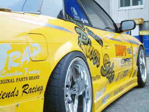 Images of various cars tweet media