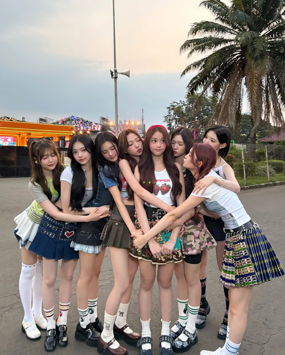 minjullliit's tweet photo. ⠀
ㅤ
⠀ https://t.co/B5g1GSvilG