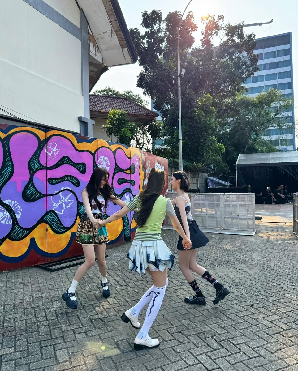 minjullliit's tweet photo. ⠀
ㅤ
⠀ https://t.co/iTW6Qtb2H5