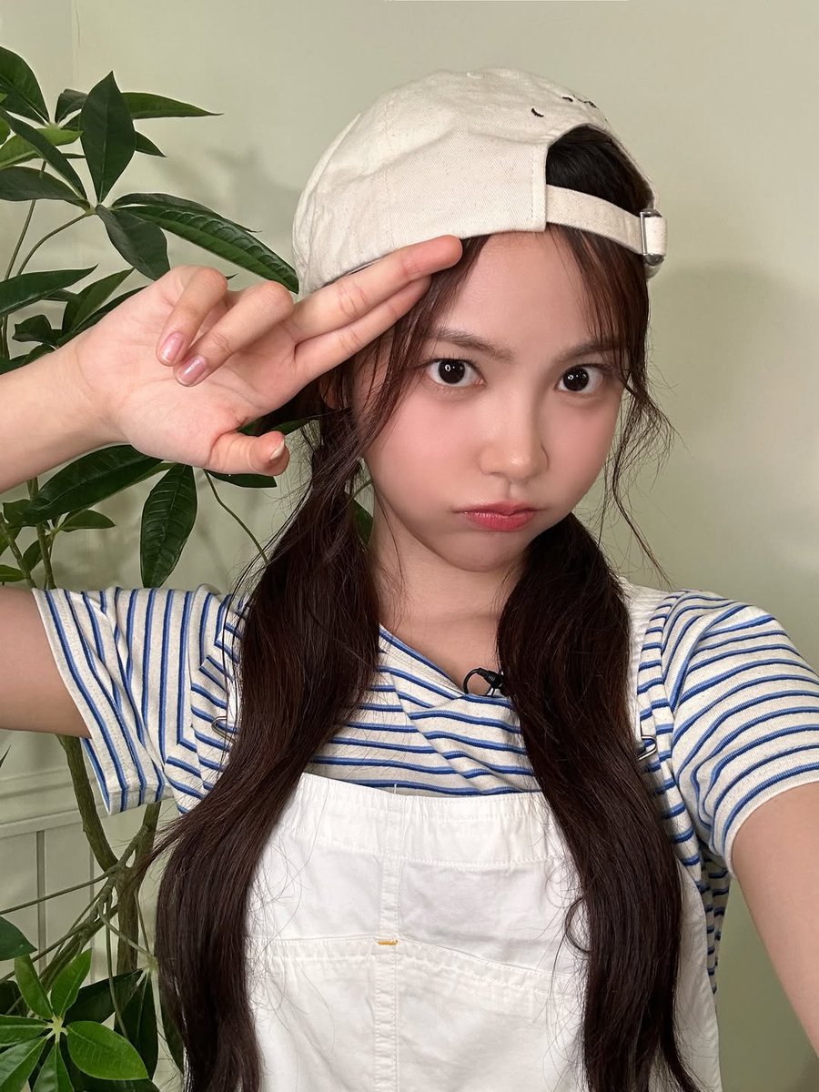 minjullliit's tweet photo. Cap flipped back, striped tee, and my best “serious face” salute ✧˖° but I couldn’t hold it long before turning into goofy poses. Crossed arms, pointing hands, trying to look cool while plushies watched from behind. https://t.co/D2MObQpBpN