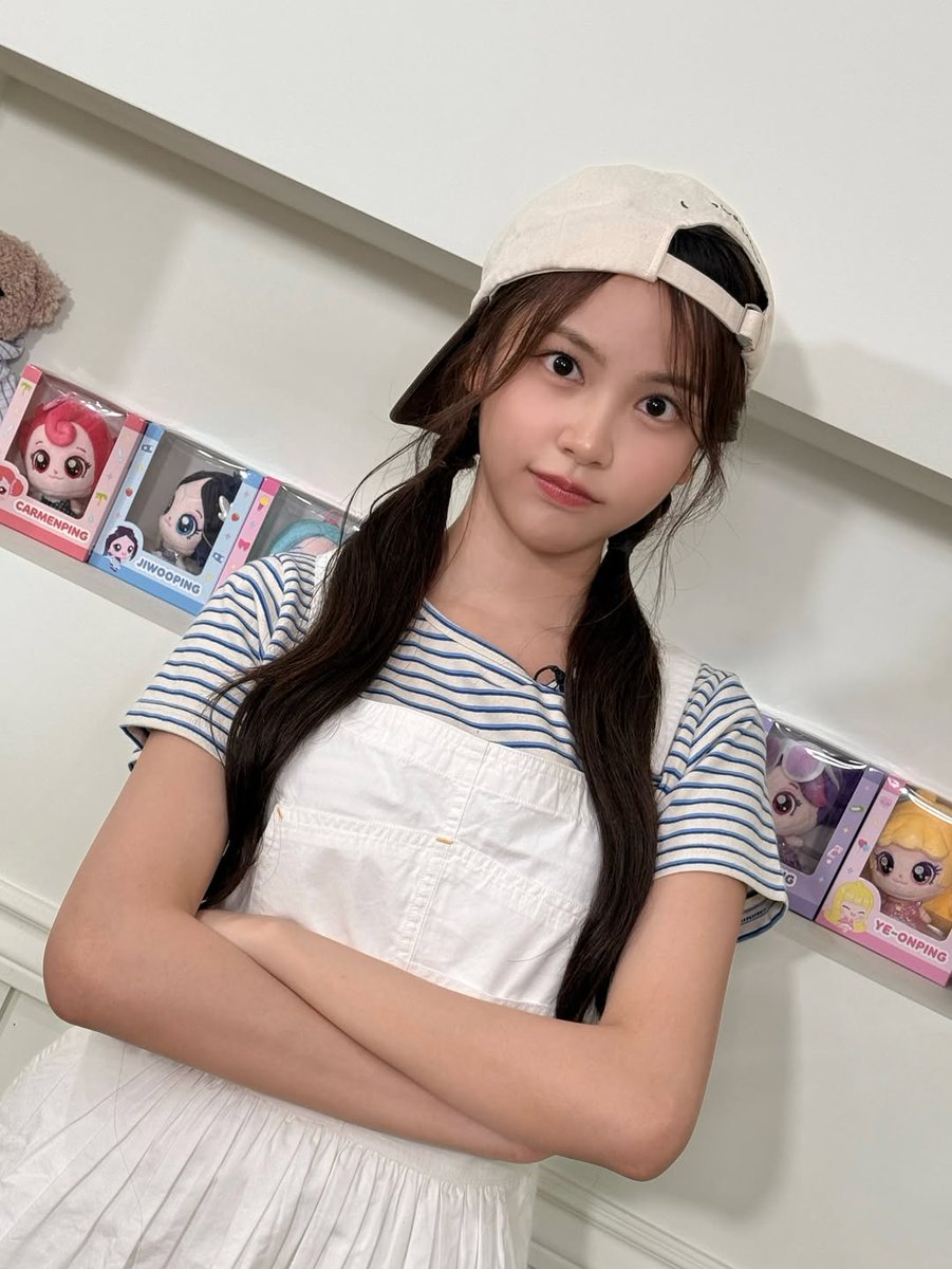 minjullliit's tweet photo. Cap flipped back, striped tee, and my best “serious face” salute ✧˖° but I couldn’t hold it long before turning into goofy poses. Crossed arms, pointing hands, trying to look cool while plushies watched from behind. https://t.co/D2MObQpBpN