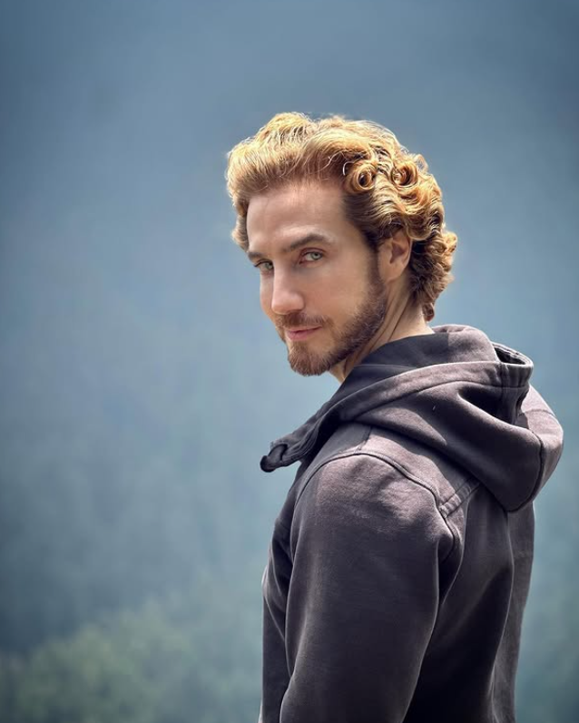 Hiago__Junior's tweet image. Mane De La Parra, Eugenio Siller e Lalo Palacios fizeram casting para #SomosFamilia próxima telenovela de Ignacio Sada no Las Estrellas.