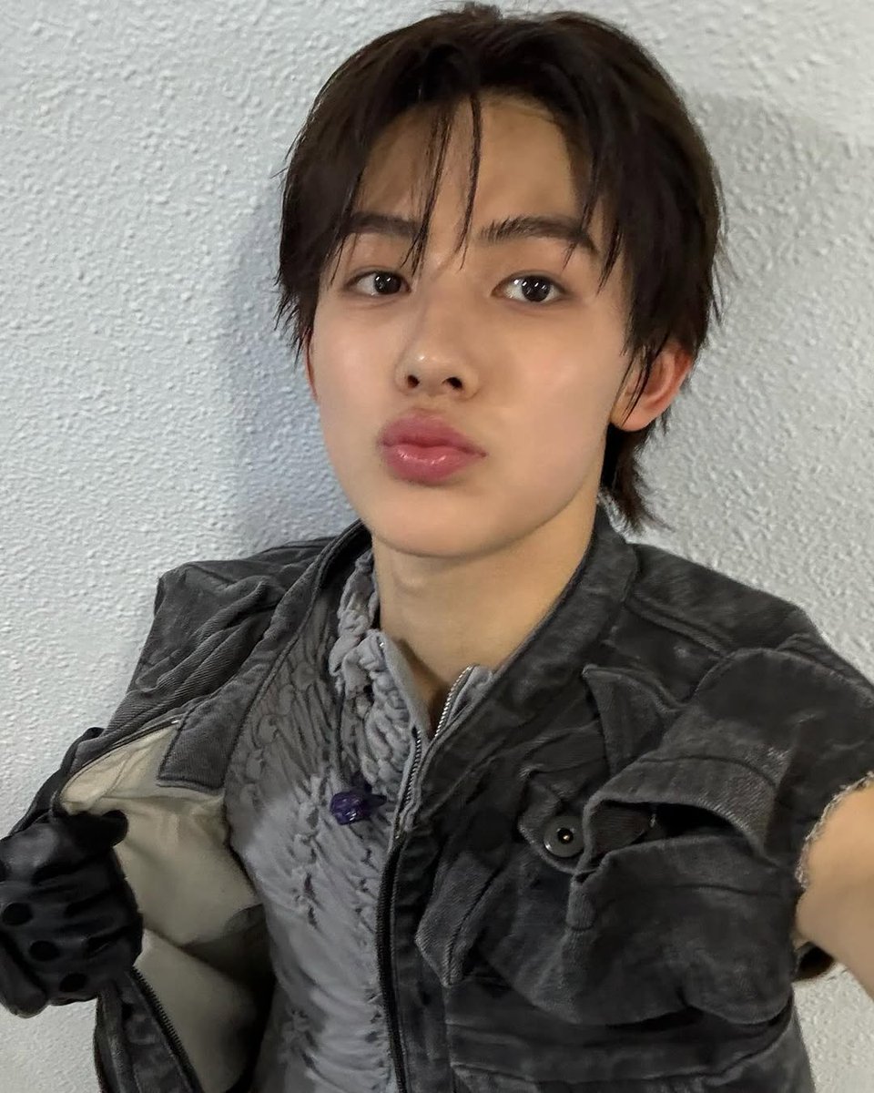 SEONGHYEON. tweet media