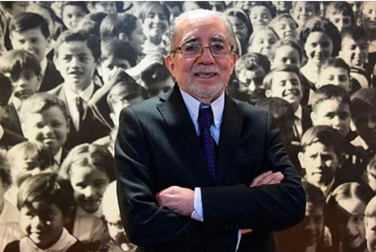 CPEIP_mineduc's tweet photo. Despedimos con profunda tristeza y agradecimiento a Iván Núñez Prieto (1932-2025), Profesor de Historia y Geografía del Instituto Pedagógico de la Universidad de Chile, Superintendente de Educación (1970-1973), y Premio Nacional de Educación (2015).⬇️ https://t.co/CQH2rgprht