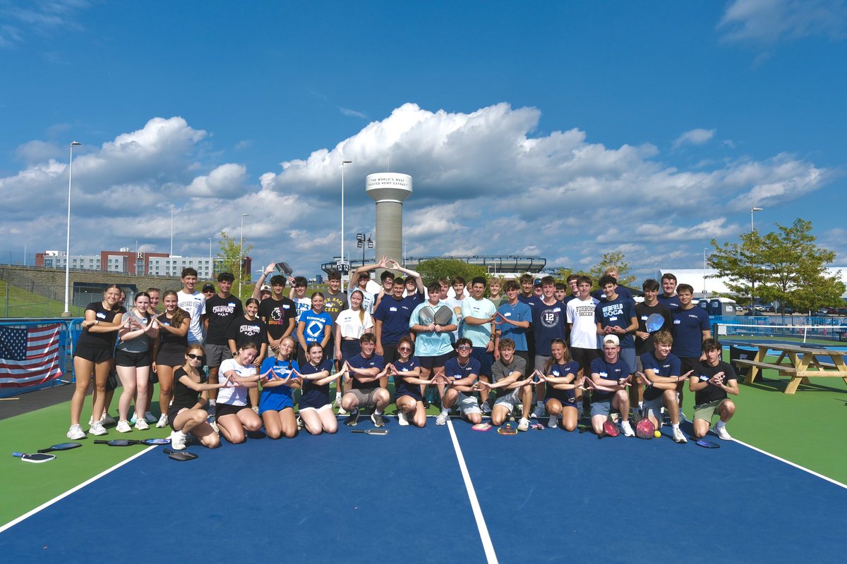 KPDECAchapter's tweet image. Yesterday, KP DECA collaborated with @elevenopickleball to host the DECA Pickleball Palooza for @mass_deca ! We had a blast and thank you to everyone who came to support! #massdeca #pickleball #eleveno 

📸 - Jack Haltom