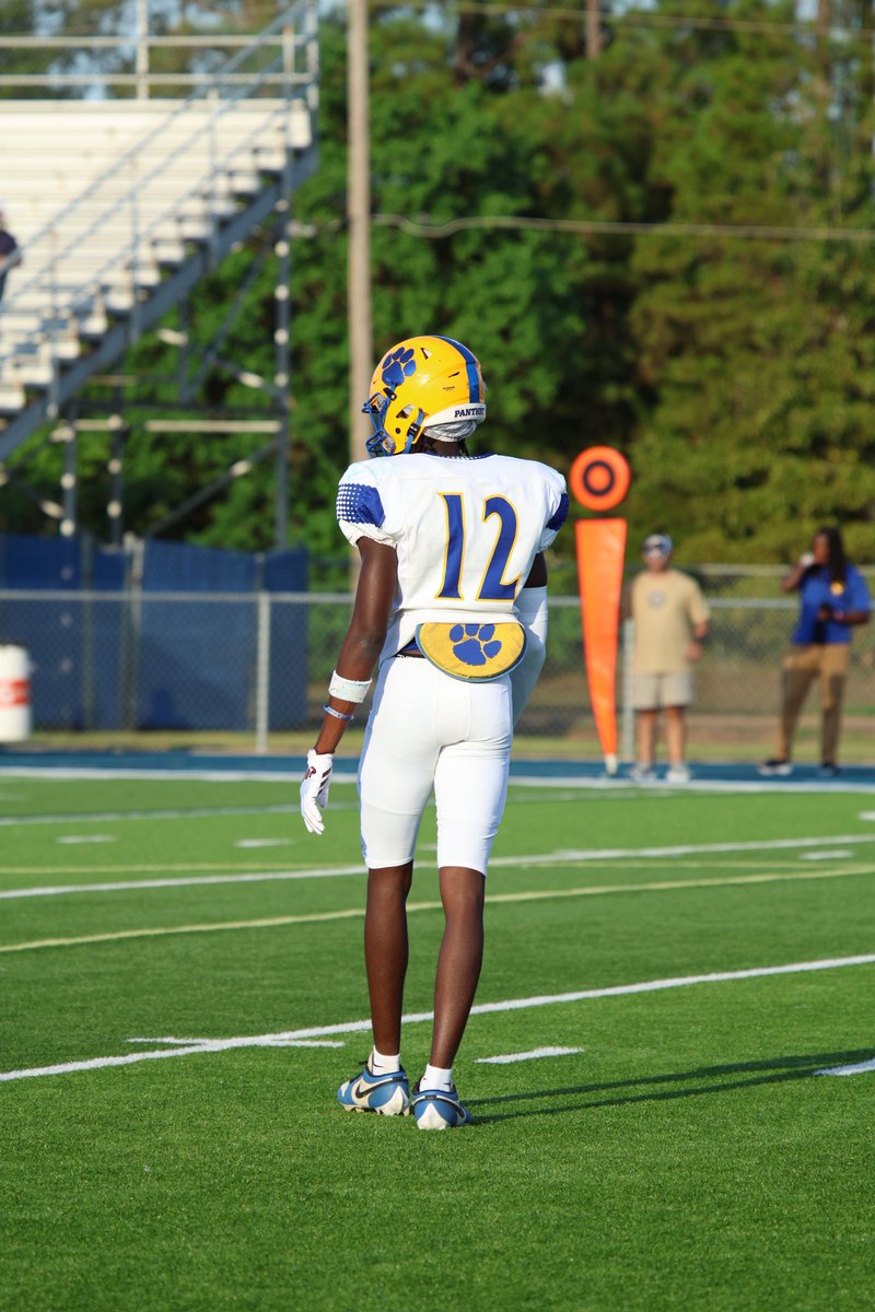 Stats thru 3 games:
4 int
4 tackles/4 assists 
4 pass break up 
1 force fumble 
No touchdowns allowed 
🔒🔒🔒<a href="/Coach_Owens5/">Radarius Owens (Coach 🅾️)</a> 
Hudl link: hudl.com/v/2Sd3dk