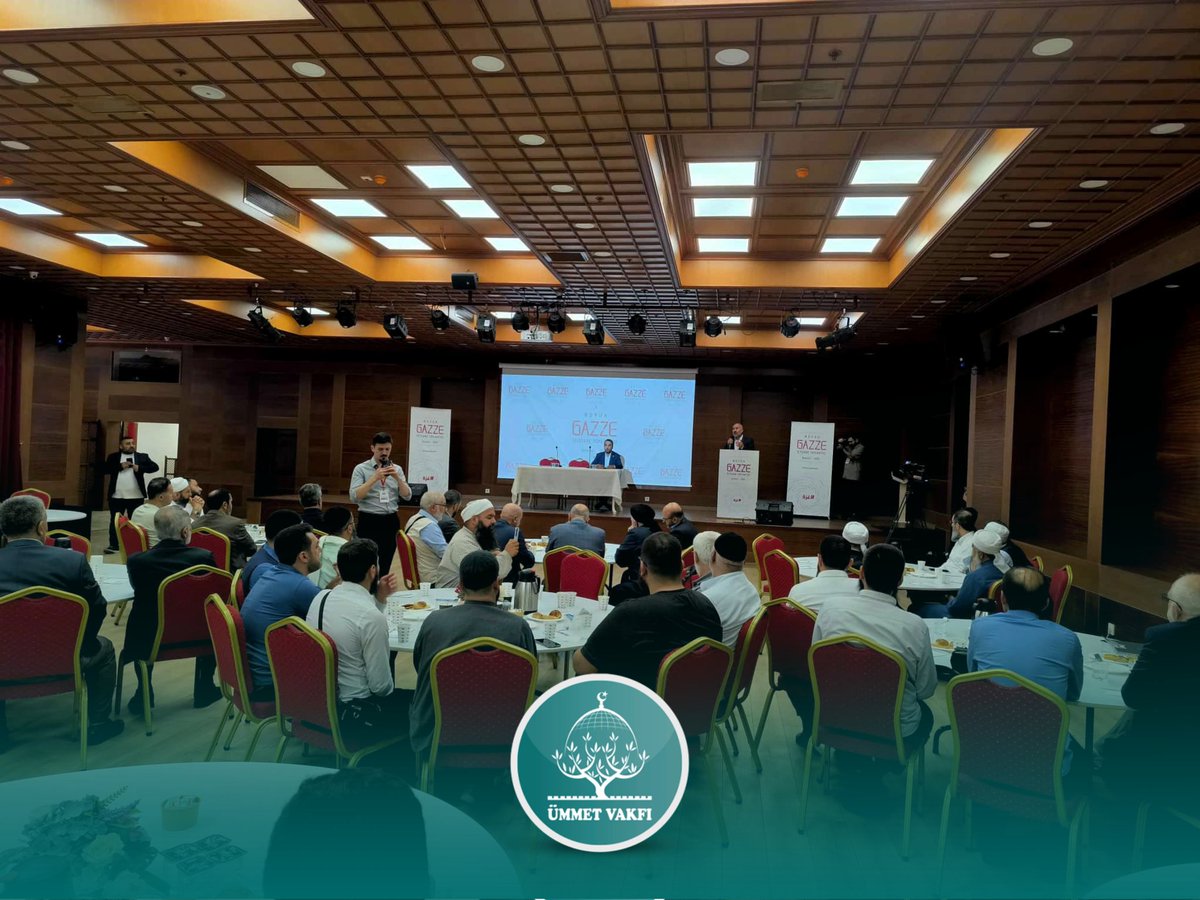 ummetvakfitr's tweet photo. Köklü Değişim'in organizatörlüğünde "Gazze İçin Birleşelim" temasıyla başta İstanbul olmak üzere Türkiye'nin farklı şehirlerinden alimlerin, kanaat önderlerinin ve sivil toplum kuruluşu temsilcilerinin iştirak ettiği toplantıya Vakıf Bşk. Yrd. Tevfik Yazıcılar'da katılım sağladı. https://t.co/uJKxMT2ZGt
