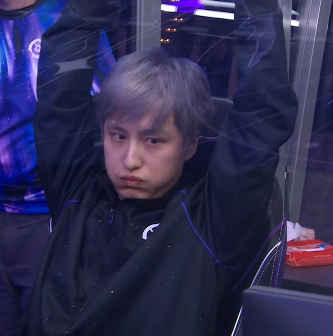 Out of Context Dota 2 tweet media
