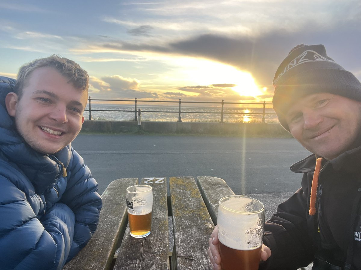 Visible Migration is what it’s all about! Meadow Pipit madness at Spurn this weekend. Thanks to everyone at <a href="/spurnbirdobs/">Spurn Bird Observatory</a> for the hard work that makes Migfest such a success! Great to catch up with friends from all over the world! 
With <a href="/DylanMEdwards1/">Dylan M. Edwards</a> + <a href="/birdingwithlevi/">Levi</a>