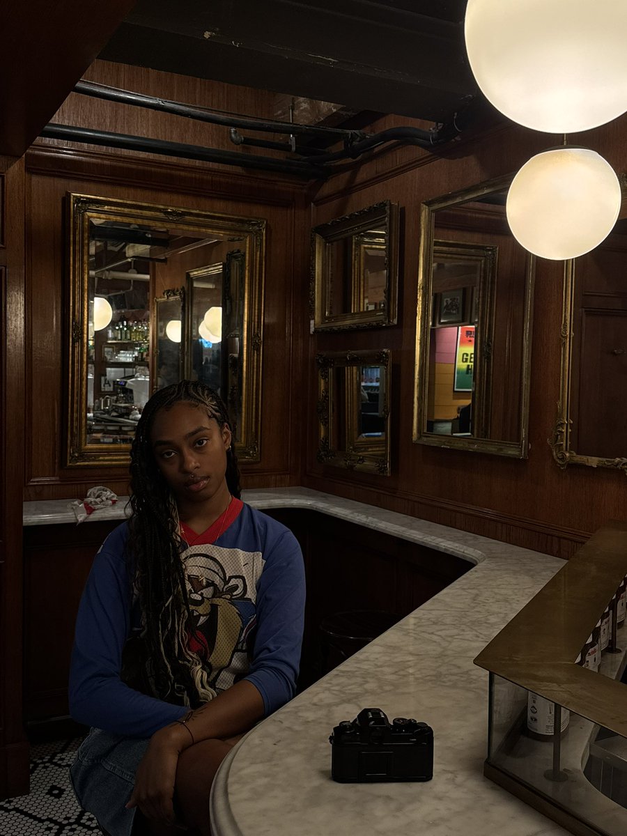 dr0wninjewels's tweet image. niki asked to take these on my break 🎀 in my fave shirt on my bday, very #blessed .