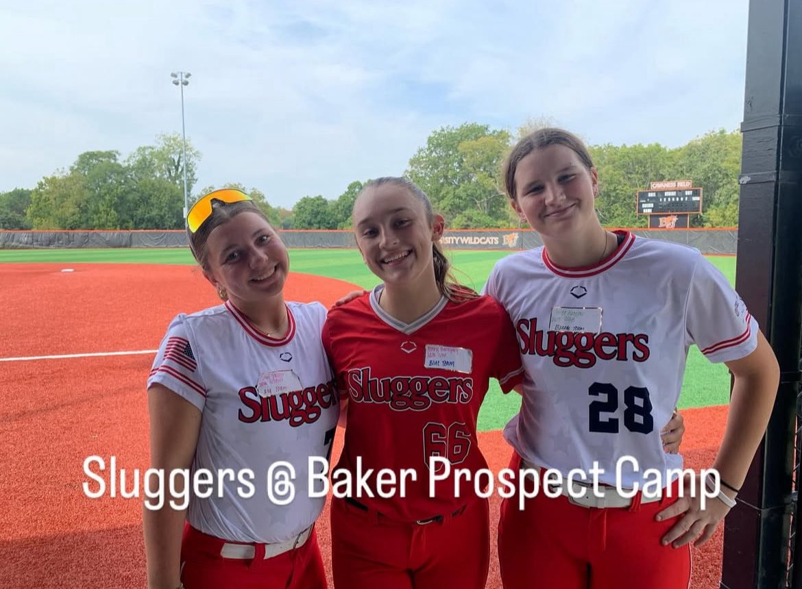 The hard work doesn’t stop just because it’s the weekend. These Sluggers are ballin with <a href="/CoachTonyAustin/">𝐶𝑜𝑎𝑐ℎ 𝑇𝑜𝑛𝑦</a> at the <a href="/BakerWildcatSB/">Baker University Softball</a> camp today! 🥎❤️🖤