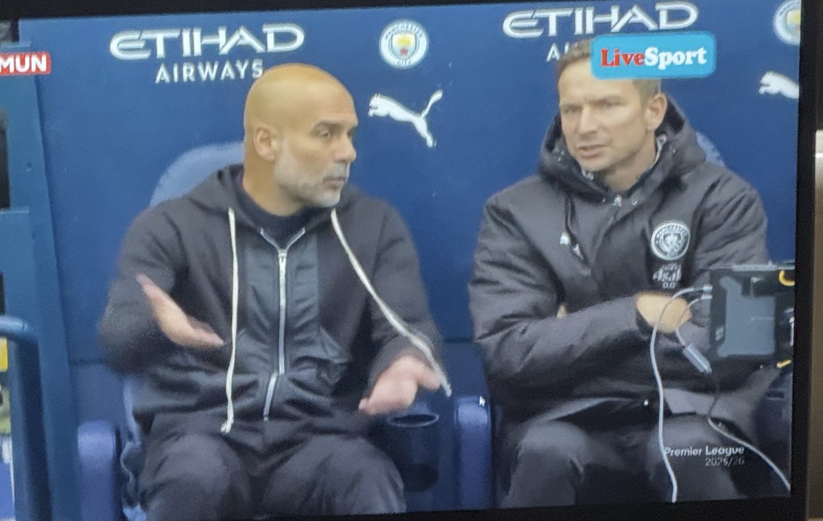 Strings on Pep's hoody are too long, surely? Got to be a health and safety issue #MCIMNU