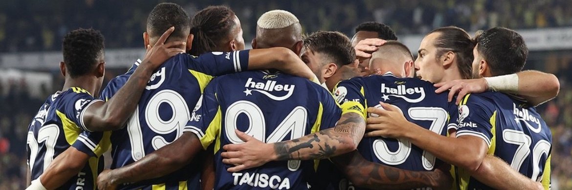 GUcak39942's tweet photo. Fenerbahçe siker adamı 
#fbts 
#FenerinMaçıVar 
#şampiyon https://t.co/oNpjYBKe7y