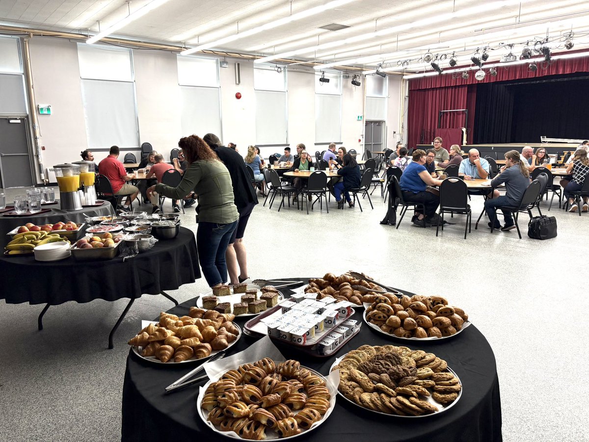 jsmitheducation's tweet image. PD Day, lots of learning, sharing and leading, setting the course to #learnleadinspire @GEDSB School improvement planning was energized with a full breakfast put on by our Hospitality Progarm @PJCVSPrincipal