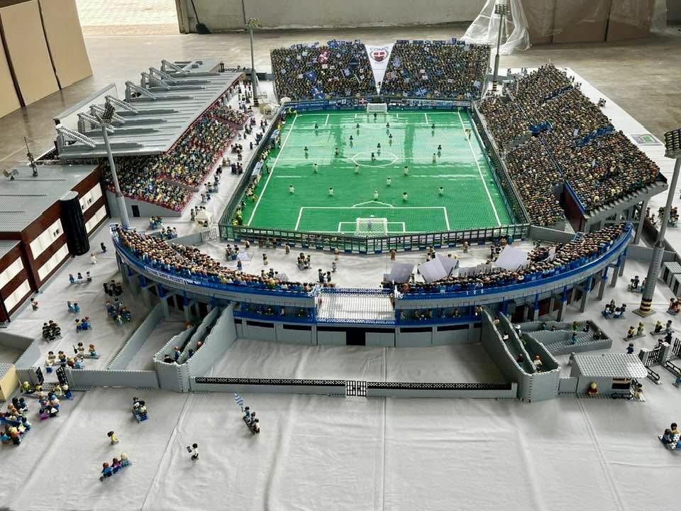 🏟️ Como’s Stadio Sinigaglia…in LEGO!

Andrea Rudi built this masterpiece in 14 months, using 130,000 pieces - it measures 5m x 3.5m