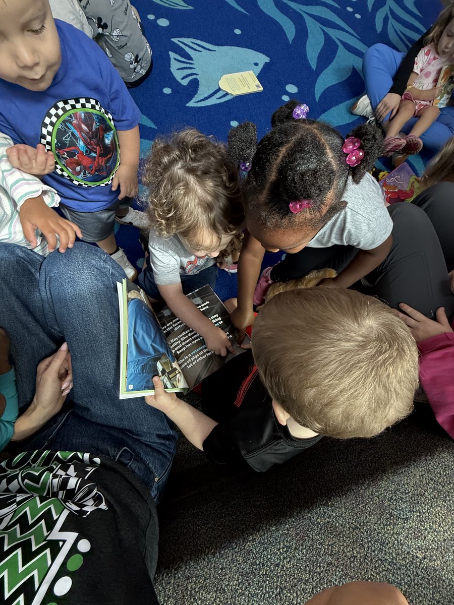 🗣️ SUNDAY SHOUTOUT to everyone who joined Read an Accurate Ag Book Week! 💛

We loved sharing "It Takes a Team" with classrooms and families across Oklahoma and seeing so many kids light up while learning about the people who bring pork to our tables.