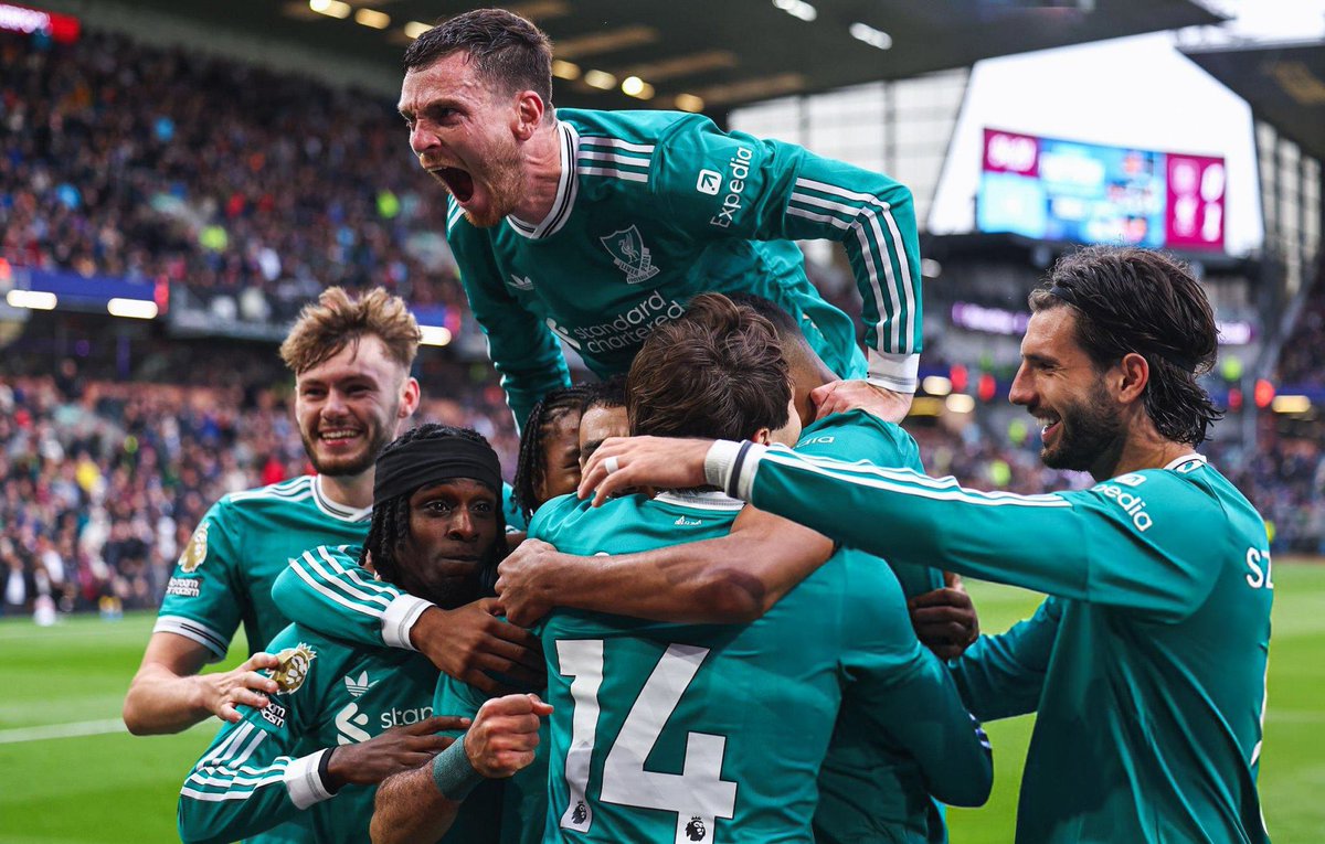 _bubblxs's tweet image. Basically a completely different team, era and manager … same Robbo at the top of the pile