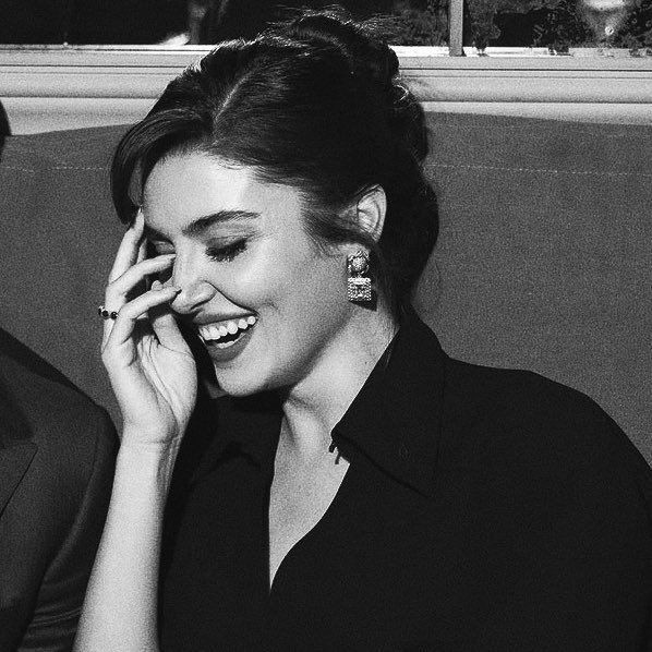18 Texts To Send Her Instead of "Good Morning"

1. “Dreamt of you. Can’t say what happened, but I woke up smirking.”