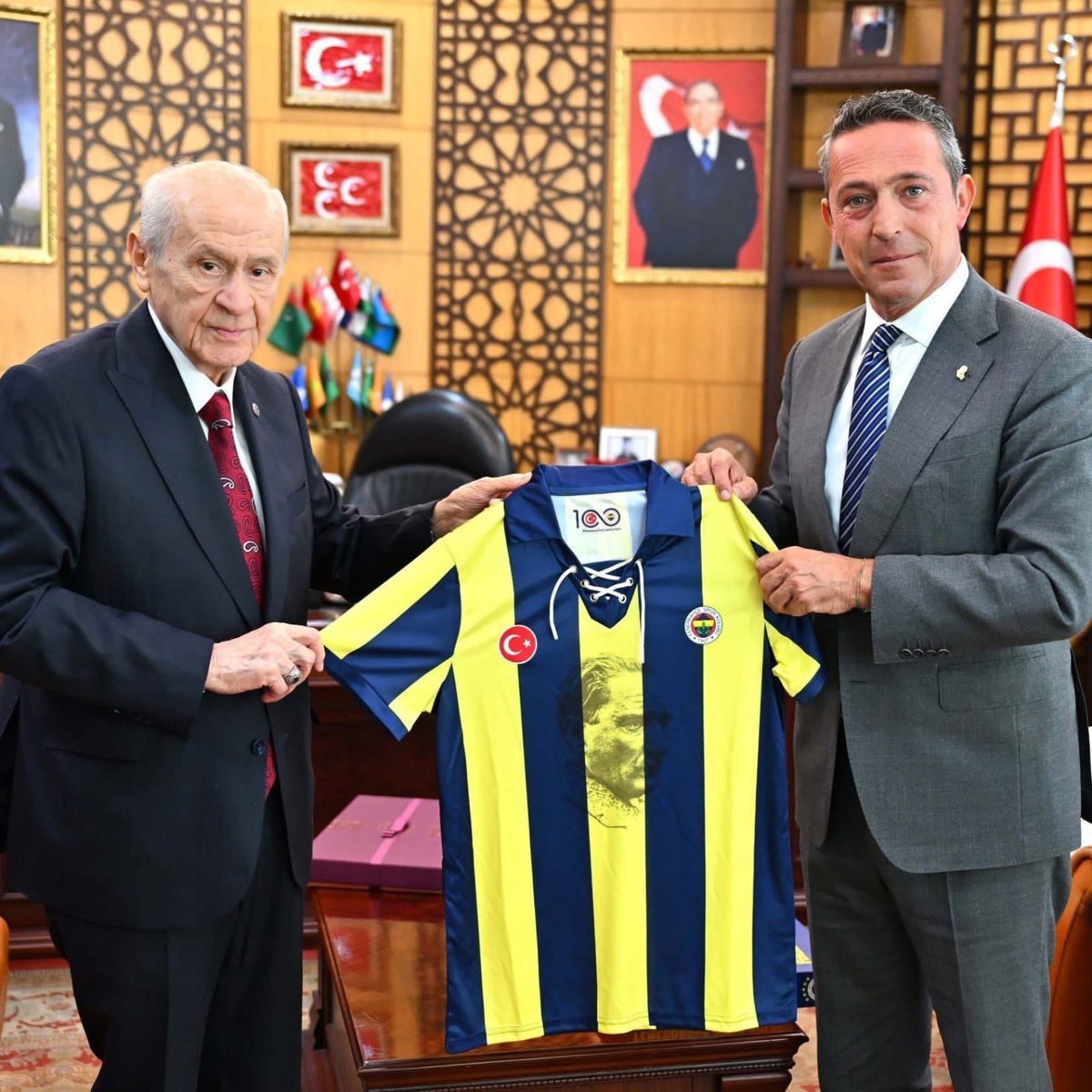 #SiyasetinTakımıFenerbahçe