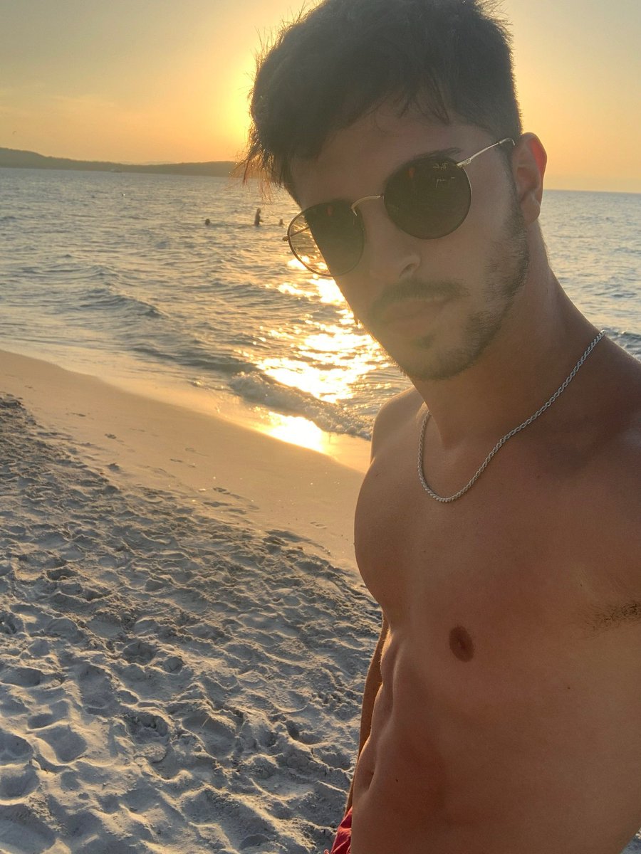 badboymat222's tweet image. 