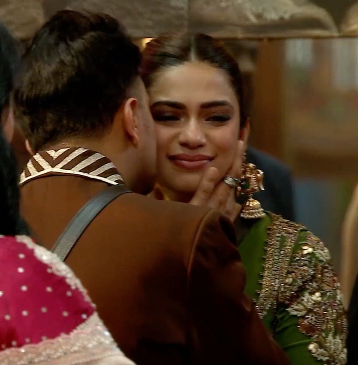 its_tanu009's tweet photo. Gonna miss uu my doll 💔 
@nagmamirajkar 

#NagmaMirjakar #BiggBoss19 https://t.co/s9HI34xfUH