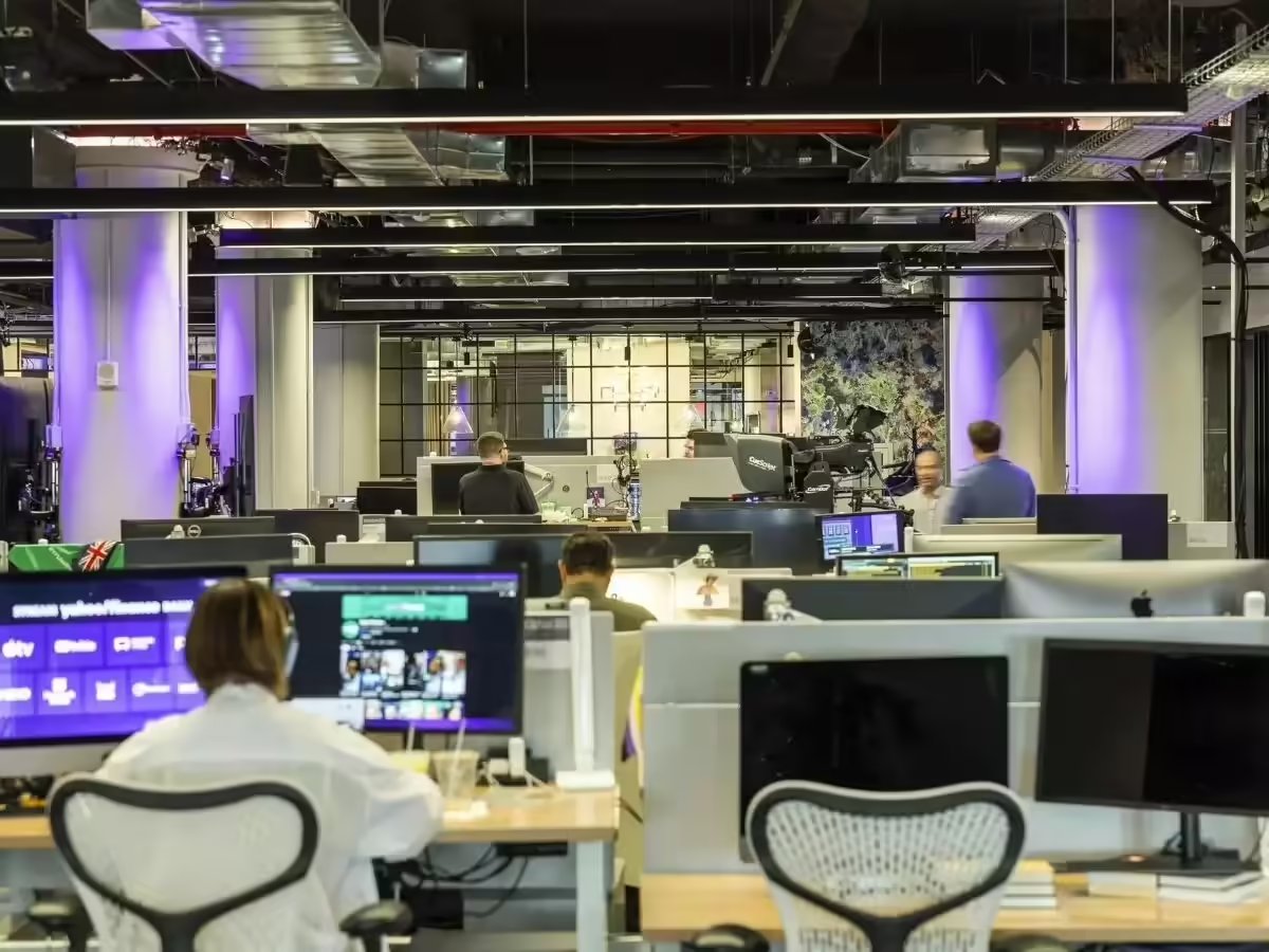 bangalore's tweet image. Companies go asset-light, put IT campuses on the block

Cognizant, Wipro, and DXC are divesting large IT campuses to embrace asset-light models. With remote work now mainstream, is real estate still a strategic asset—or a legacy liability?

 ethrworld.com/s/pn8sydl