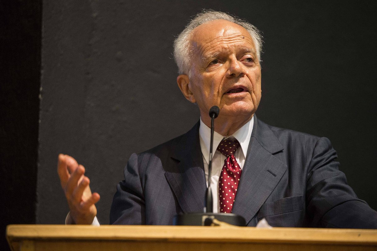 Em entrevista à Folha de S.Paulo, o professor Emérito Fábio Konder Comparato defende que crimes contra democracia não podem ser perdoados e faz paralelo entre movimento atual e lei de 1979. “Anistia a Bolsonaro seria repetição de impunidade”, diz.