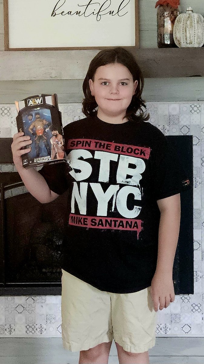 AuthorAugustA's tweet photo. Forever  @Santana_Proud after the @ThisIsTNA show in Minneapolis. Amazing wrestler and truly there for his fans. Stopped at Mint In Box Toys on the way home and found his fig! https://t.co/taEp7NJKGF