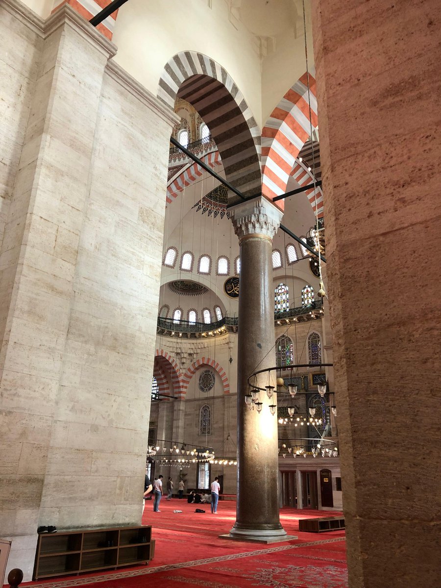 fatimatopal17's tweet photo. Süleymaniye Camii ✨️ https://t.co/ykJQIOwk4x