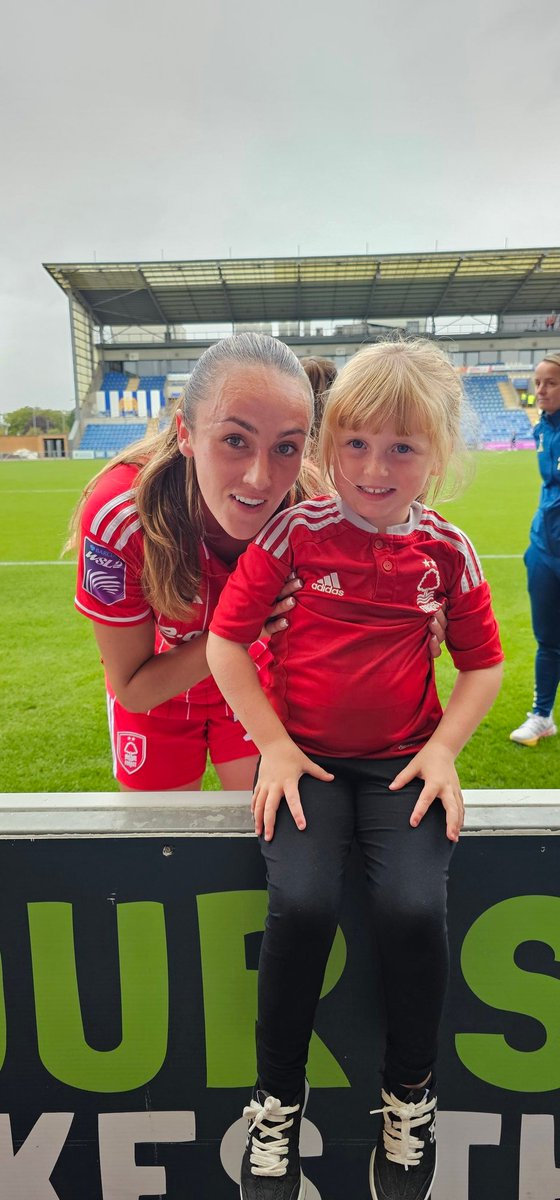 meersy90's tweet photo. Had a fantastic afternoon out with the girls. Lexi first ever football game and she loved it. Massive thank you to the team for photos after the game @NFFCWomen https://t.co/vqq7C86qdJ