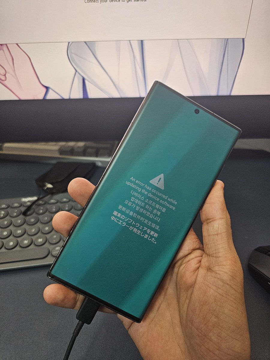 Deepstech06's tweet image. Hey @SamsungMobile @SamsungIndia my Galaxy S22 Ultra got stuck with this error after a software update – ‘An error has occurred while updating the device software.’ Why did this happen to my phone? It was working fine before the update. Please help me fix this!
