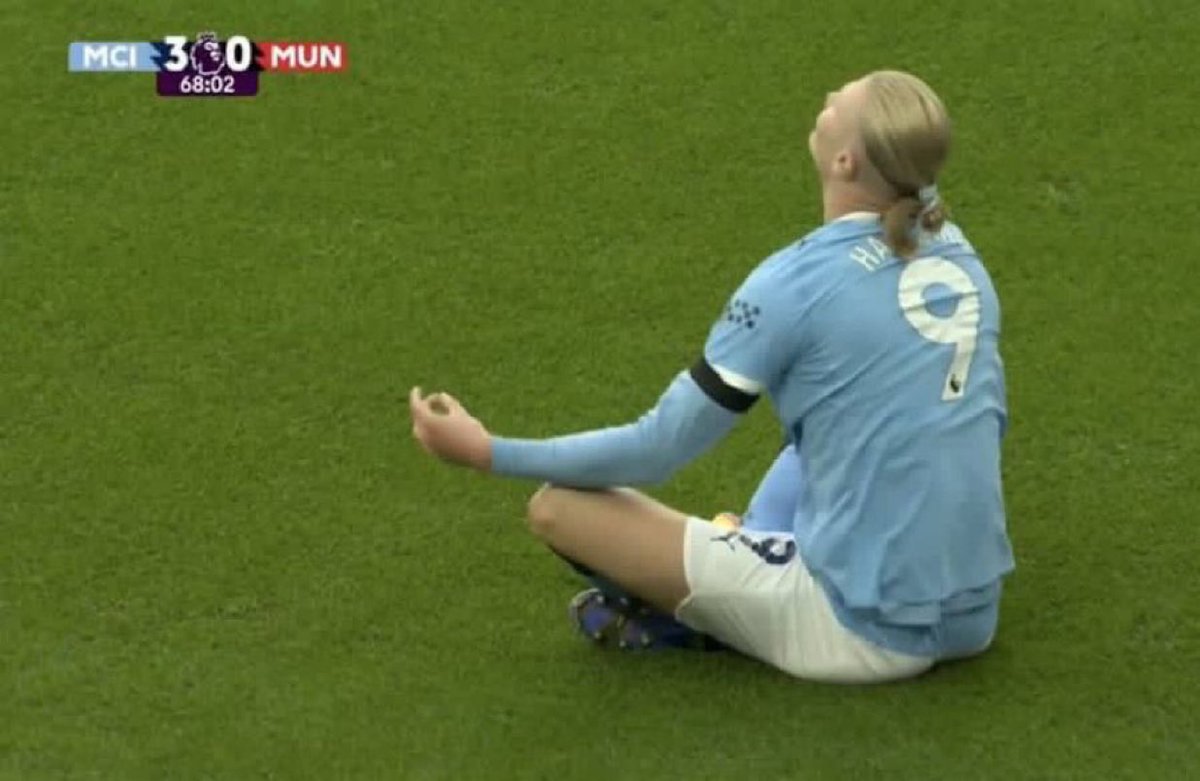 يا اخوان والله مكانه برشلونة، هذا اللاعب حلمي بشكل حرفي