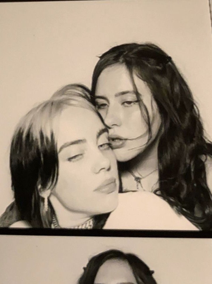 ElijahLua's tweet image. the fan                 vs                 the artist