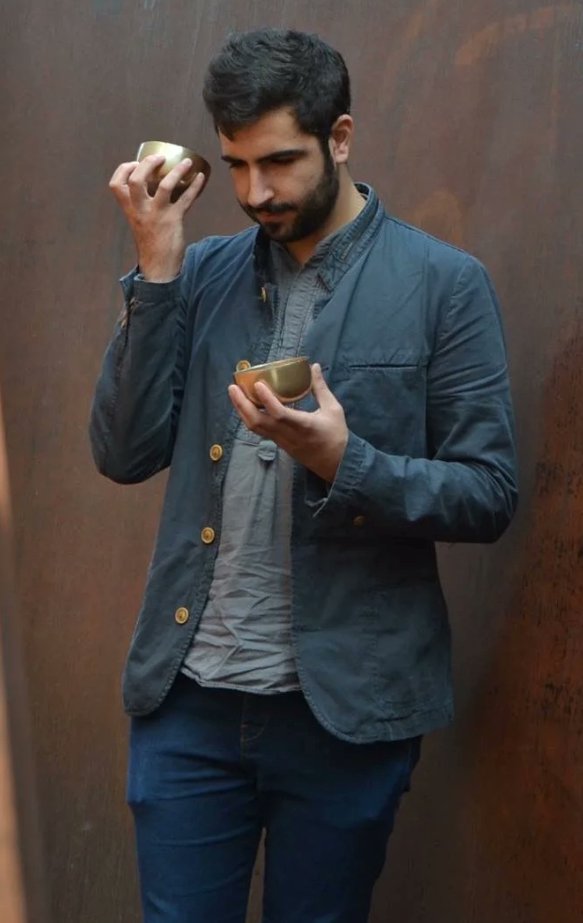 El sábado 20 de septiembre de 2025, a las 19: 30h, ¡Escucha! nos trae a  STEVIE RICHARDS (Australia – saxo alto y sintetizador analógico) y VÍCTOR BARCELÓ (Madrid-Gran Canaria – percusión)

Tanto Stevie como Víctor han tocado en varias ocasiones en CRUCE,  pero nunca en dúo.