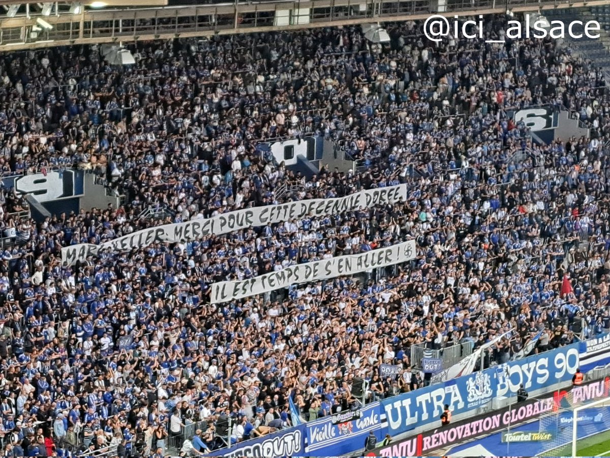 Florian Zobenbiehler (@flozobenbiehler) on Twitter photo 🏟️ Les Ultra Boys réclament le départ de Marc Keller, président du Racing Club de Strasbourg depuis 2012❗️ #RCSAHAC
(📸 <a href="/ici_alsace/">ici Alsace</a>) 🏟️ Les Ultra Boys réclament le départ de Marc Keller, président du Racing Club de Strasbourg depuis 2012❗️ #RCSAHAC
(📸 <a href="/ici_alsace/">ici Alsace</a>)