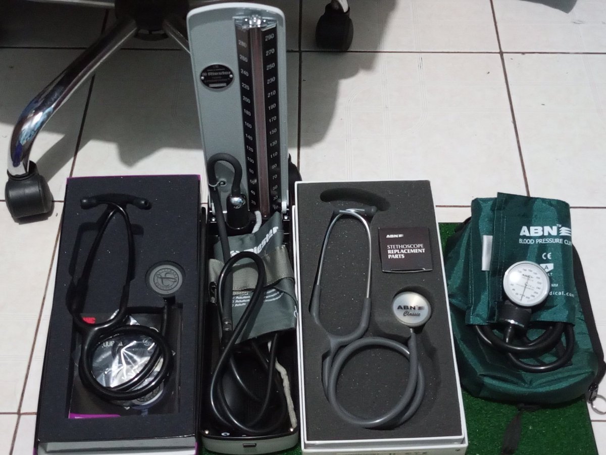 thareqmm's tweet photo. Wts alat kedokteran.
Buat adek adek preklinik, adek koass,teman sejawat serta nakes. Mungkin ada yang sedang cari.

1. Stetoskop littman classic iii - black edition
2. Stetoskop ABN classic - grey silver
3. Riester Nova presameter
4. ABN android sphygnometer

Lokasi bekasi https://t.co/eqmGFZZYDm