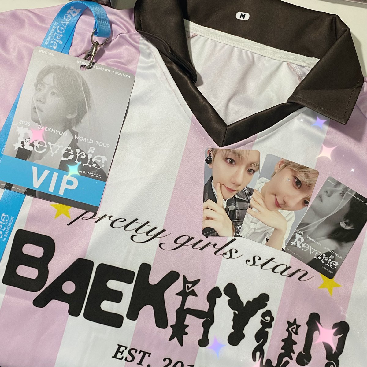 ขอบคุณสำหรับเสื้อน่ารักๆนะคับบบ จริงๆได้ตั้งแต่ช่วงคอนแล้ว แต่เราเพิ่งได้แกะพัสดุ สีเสื้อโซคิ้วมากๆๆๆนี่แหละ “Pretty girls stan BAEKHYUN” ถุกต้องที่สุดดดด🐶💖
#1485stuff