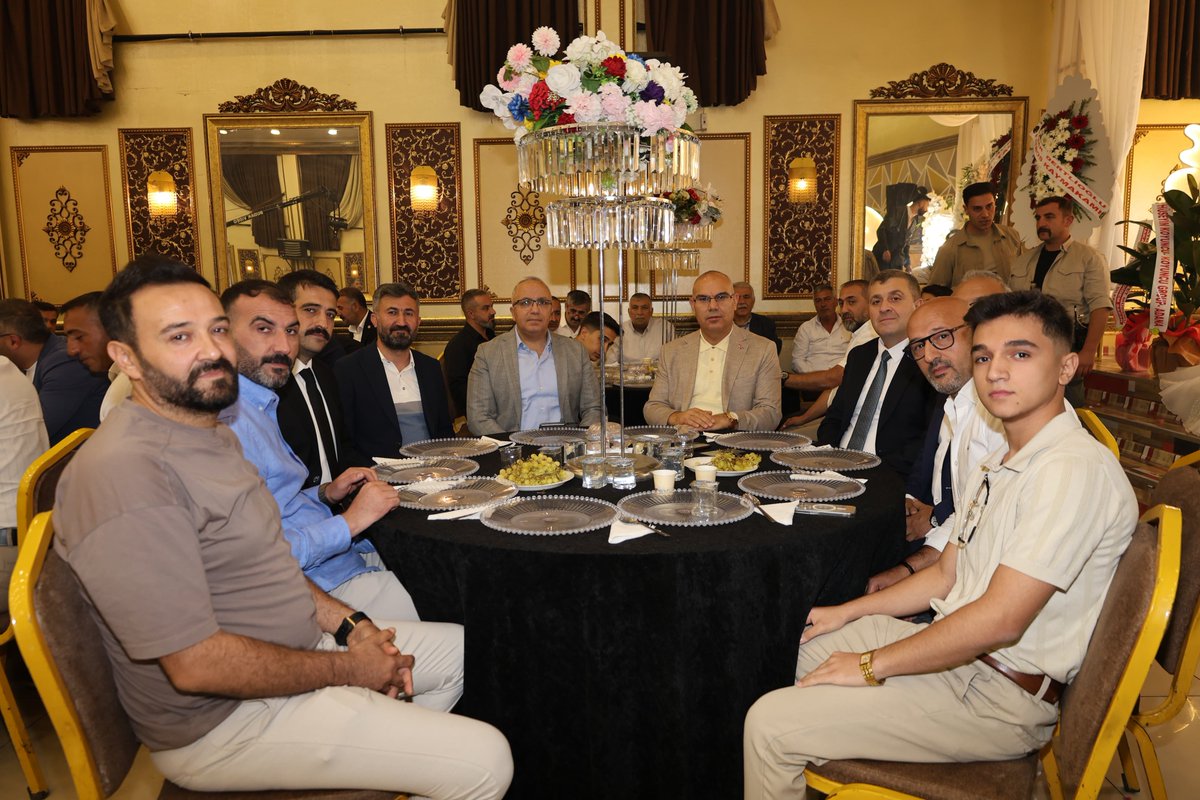 Valimiz Sayın Mustafa KOÇ, DEMİR  ve ADAN ailelerinin evlatları Sibel ve Rıdvan çiftinin düğün merasimine katıldı.

📌  Valimiz, genç çifte bir ömür boyu mutluluklar dileyerek, aileleri tebrik etti.
