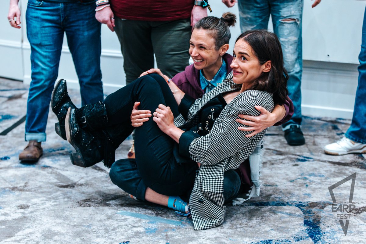 Wish everyone could've seen how long Dom sat there and rocked Mel like a bb 😂

#WynonnaEarp #Earpfest #EarpSistersSunday <a href="/EarpFest/">EarpFest</a>