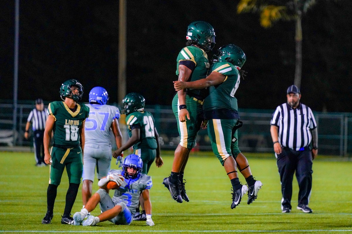 hudl.com/v/2SgL8C
Beginning season highlights, must watch!!!!
<a href="/BenjaminRivals/">Marcus Benjamin</a> <a href="/FLPrepVarsity/">FL Prep Varsity</a> <a href="/NP_Florida/">Chad Jamison</a> @Rivals_HS <a href="/adamgorney/">Adam Gorney</a> <a href="/ChadSimmons_/">ChadSimmons</a>  <a href="/PrepRedzoneFL/">Prep Redzone Florida</a>