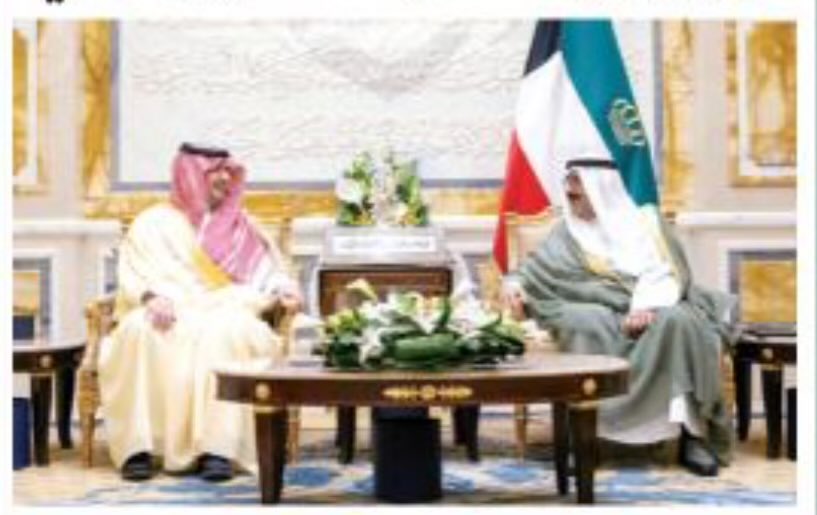 التعاون الأمني السعودي الكويتي.. شراكة راسخة

جسّد اللقاء الذي جمع وزير الداخلية السعودي الأمير عبدالعزيز بن سعود بن نايف مع القيادة الكويتية، عمق العلاقات التاريخية بين البلدين، وأكد على أهمية تعزيز التعاون الأمني لمواجهة التحديات المشتركة.

فالعلاقات السعودية – الكويتية تقوم