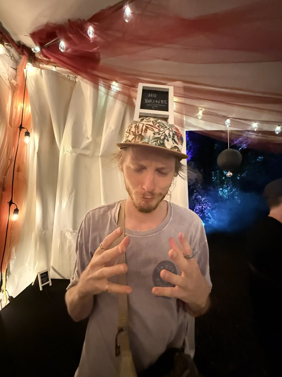 headnod. tweet media