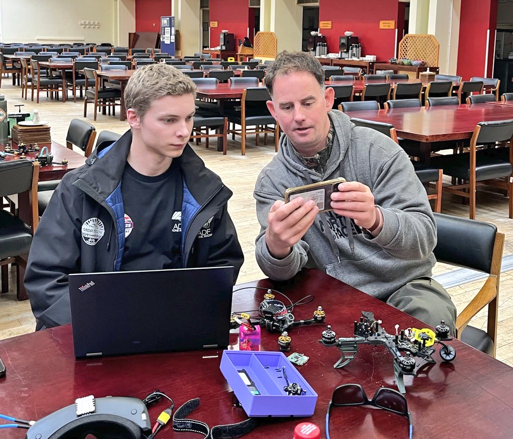AUADRT's tweet photo. #YourADF #DroneRacing pilots collaborated with drone SME’s from @RMASandhurst, LTCOL Daniel “Dingo” O’Connor and WO2 Guy Roberts - an awesome opportunity to share knowledge and expertise with our partner nations!
#SendIt!
@ChiefAusArmy @DGFLW_AusArmy @SEAC_ADF https://t.co/6fmacLkRoN