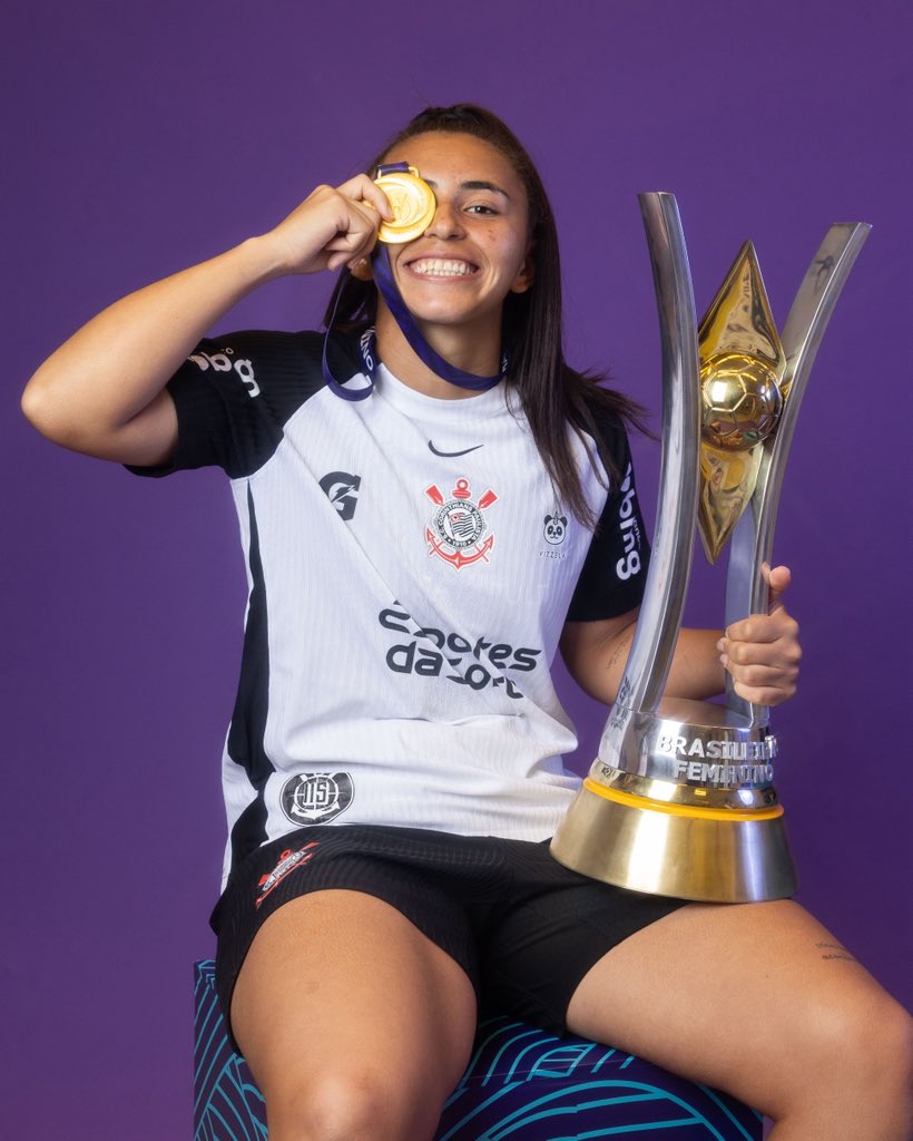 Foi daqui que pediram o media day das campeãs? 🏆 

📷 Staff Images Woman | CBF